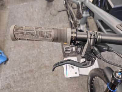 Free Delivery / 2025 Cube Stereo Hybrid One77 ( 177 ) HPC Race 800 Carbon Fibre Size Large