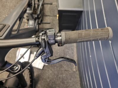 Free Delivery / 2025 Cube Stereo Hybrid One77 ( 177 ) HPC Race 800 Carbon Fibre Size Large