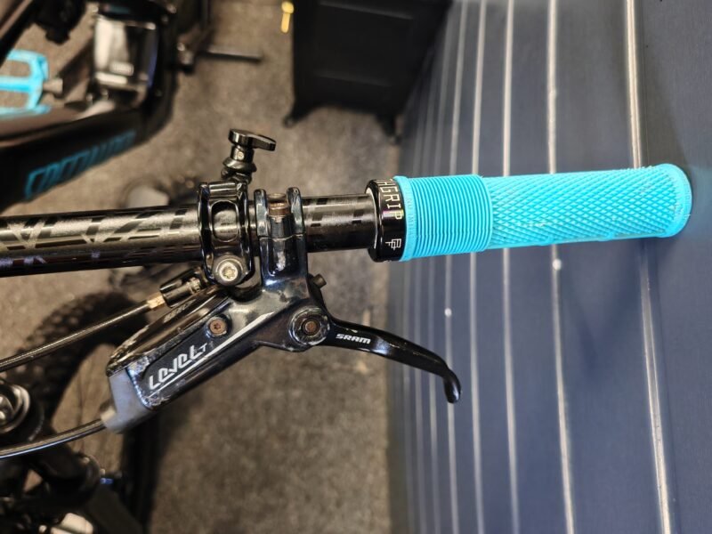 Free Delivery / 2022 Specialized Turbo Levo