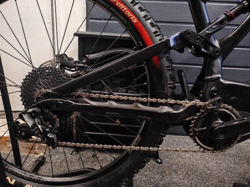 Free Delivery / 2022 Specialized Turbo Levo Size Medium