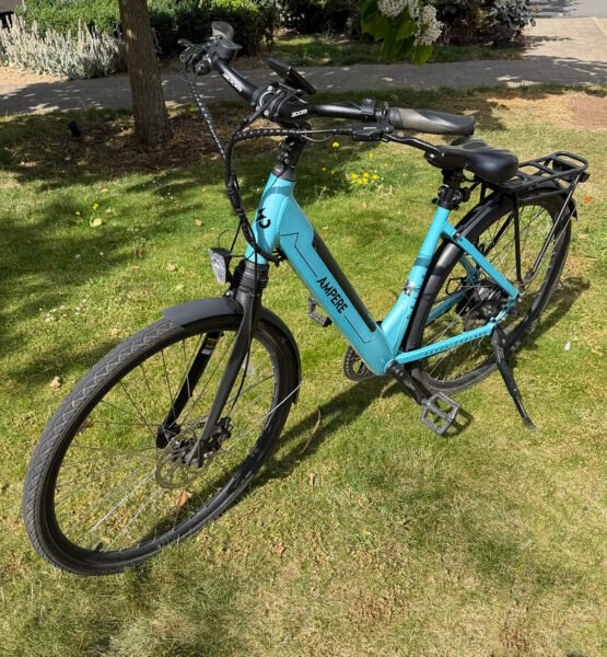 Ampere Deluxe Electric City Bike 26" wheels 16" frame- Good Condition