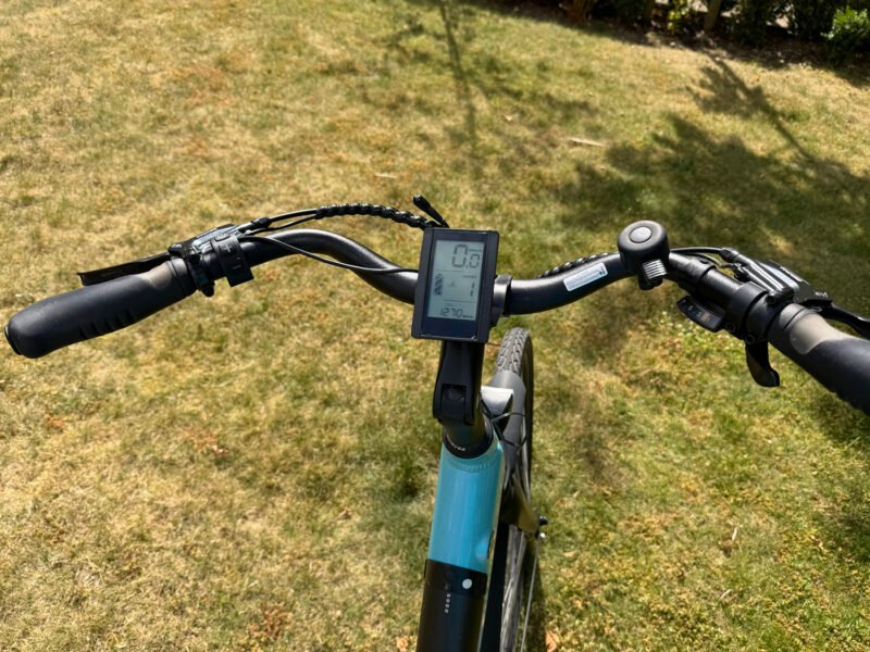 Ampere Deluxe Electric City Bike 26" wheels 16" frame- Good Condition