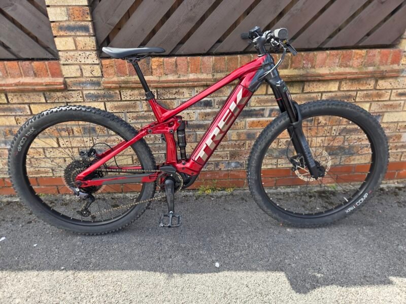 Trek rail 5 like new only 140 miles covered large frame