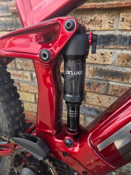 Trek rail 5 like new only 140 miles covered large frame