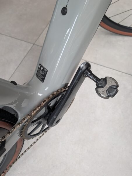 Canyon Roadlite:On CF 9 ebike